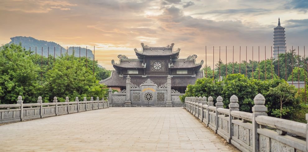Hanoi Car Rental | Hanoi to Ninh Binh (Van Long Nature Reserve)