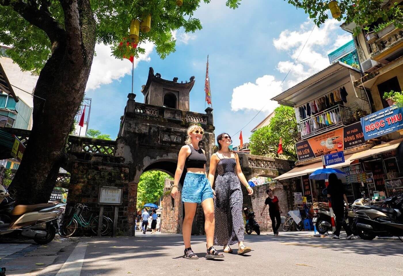 Ultimate Hanoi City Tour Guide: Routes, Prices & Best Packages
