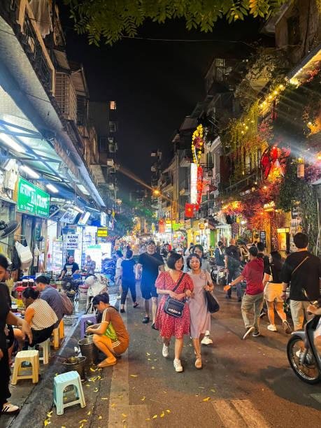 Hanoi Free Food Walking Tour: Discover Hanoi's Best Street Food with Local Guides