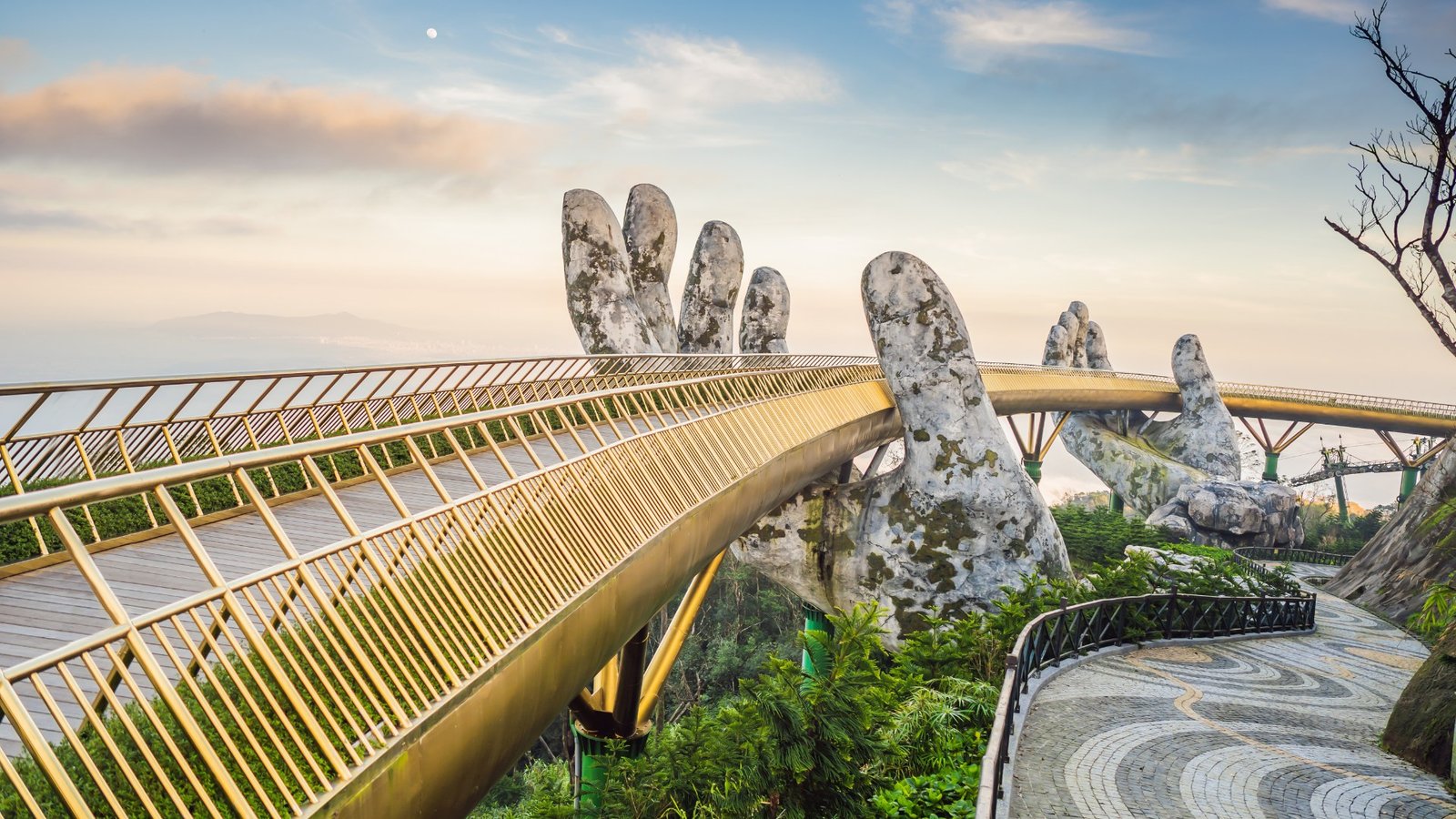 Hoi An car rental | Hoi An to Danang city tour by private car