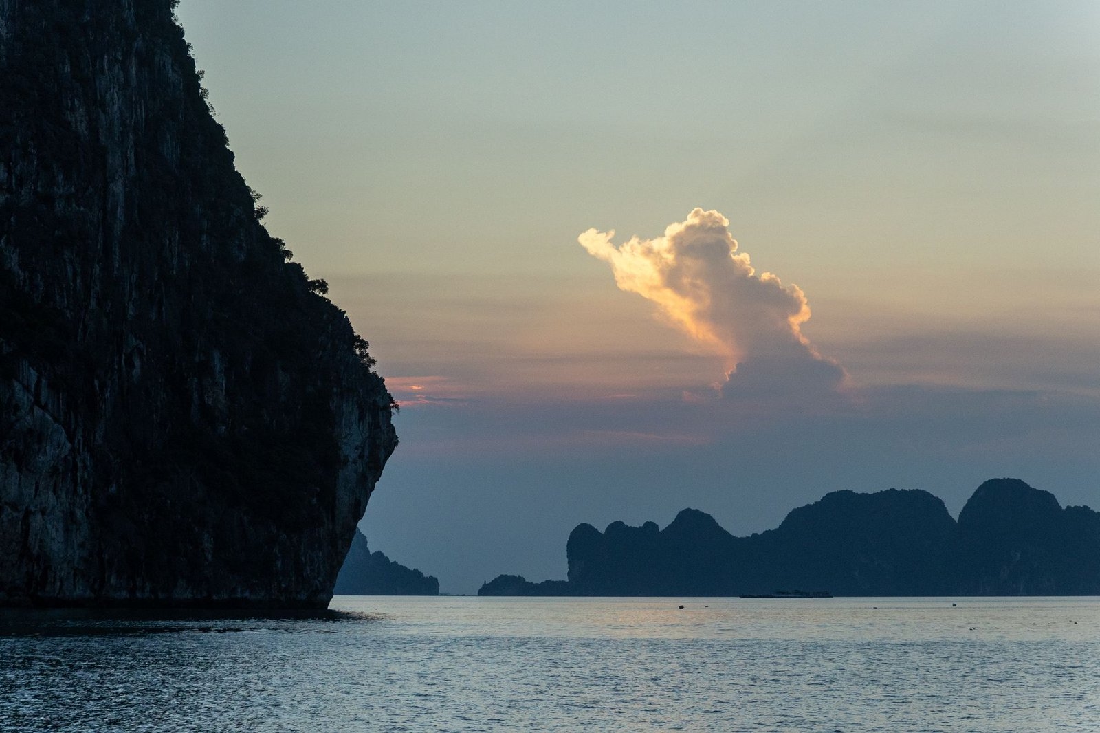 Lan Ha Bay Cruise 2 days 1 night tour