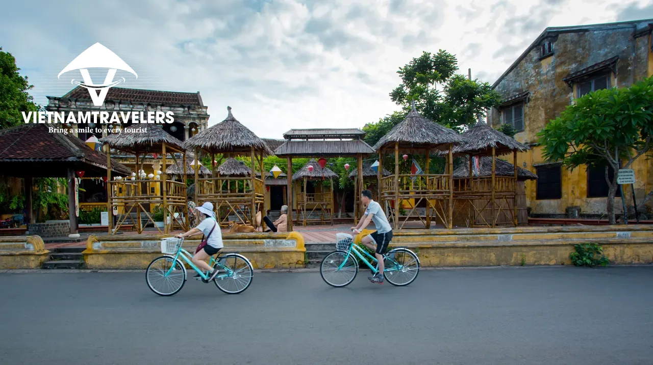 Hoi An Evening Food Tour by Bike