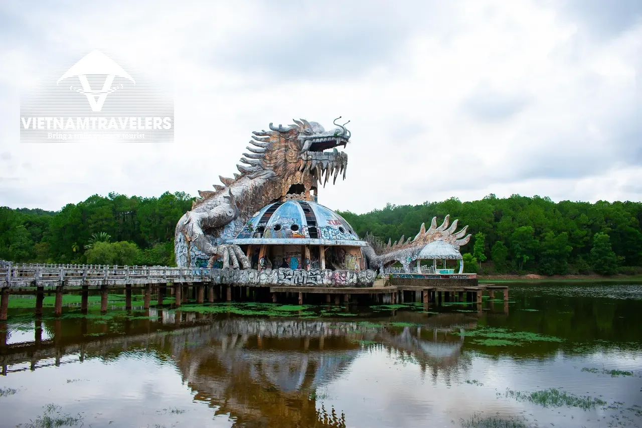 Dragon Boat on the Perfume River - Private Tour