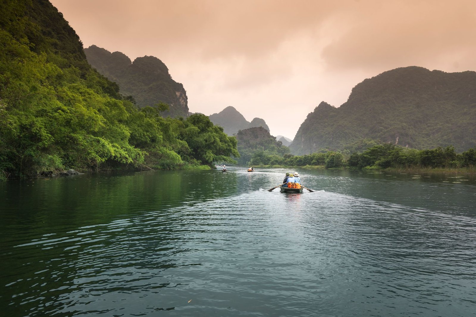 Ninh Binh: Hoa Lu – Tam Coc – Mua Cave by Limousine