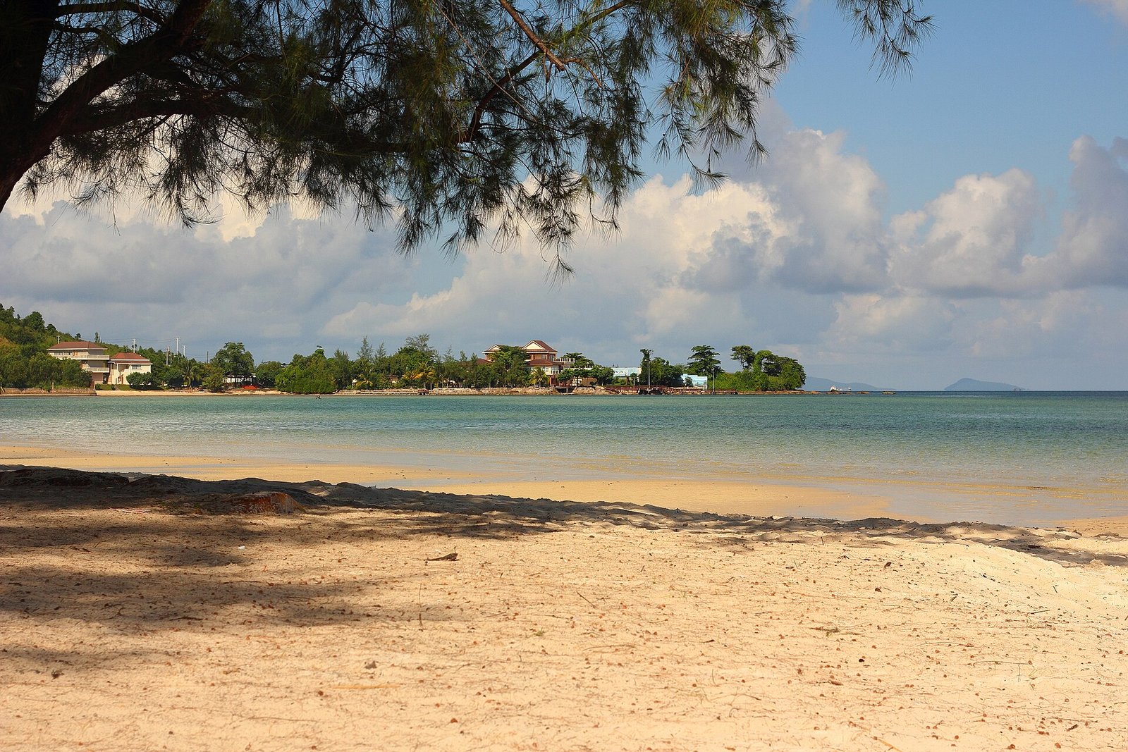 Vietnam and Cambodia Exploration with Luxury Beach Getaways 3 weeks