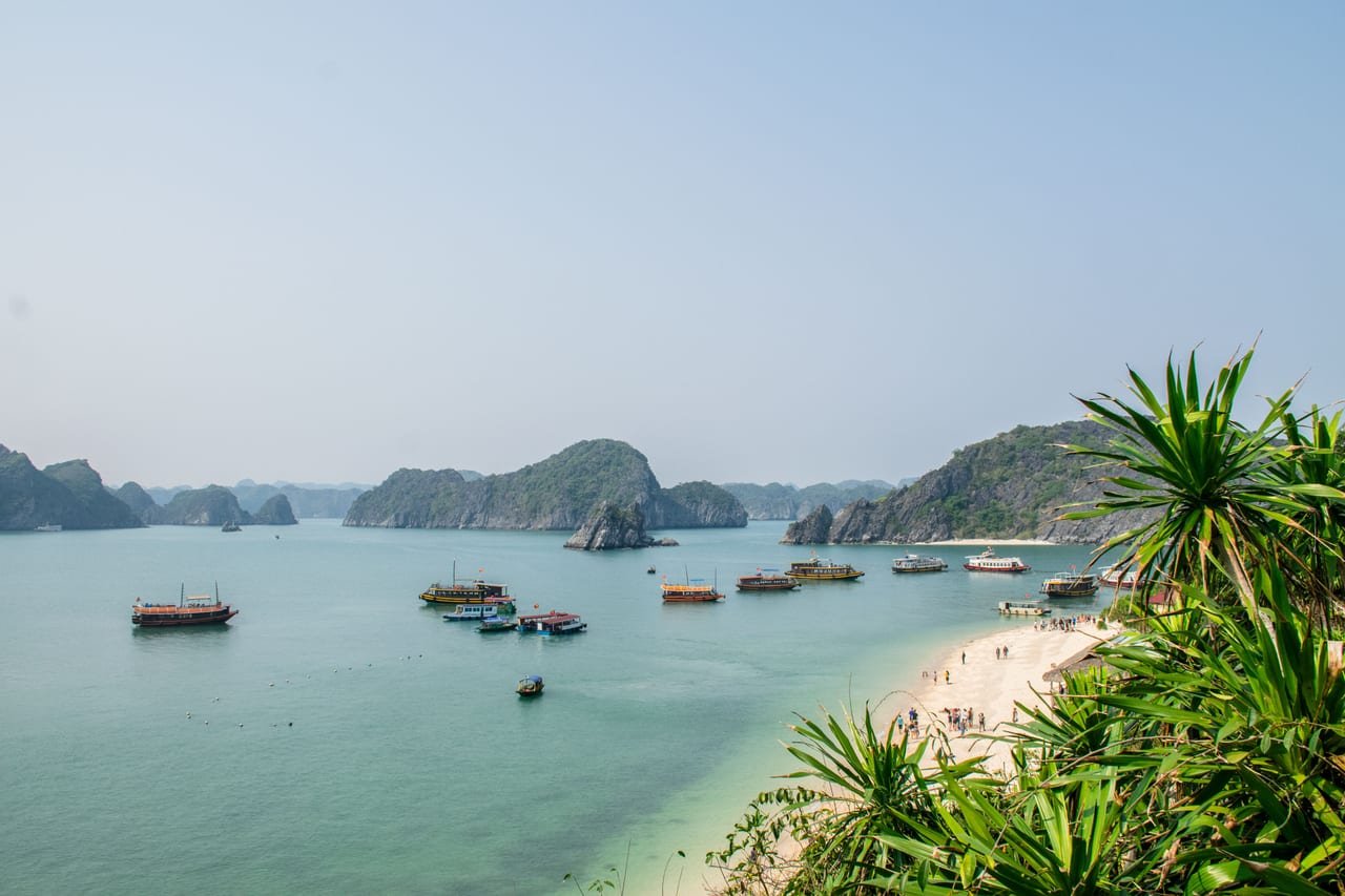 Lan Ha Bay Day Cruise from Hanoi (Serenity Explorer)