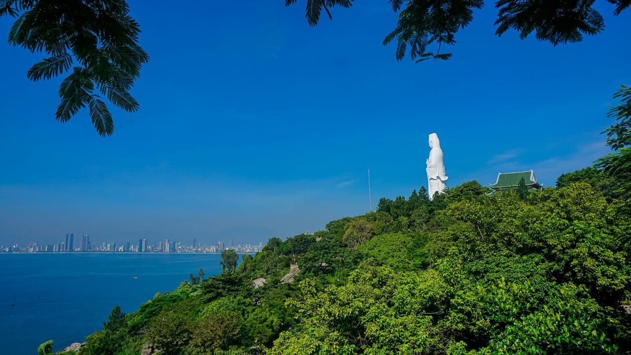 Marble Mountains & Hoi An Ancient Town Sunset Group Tour from Da Nang