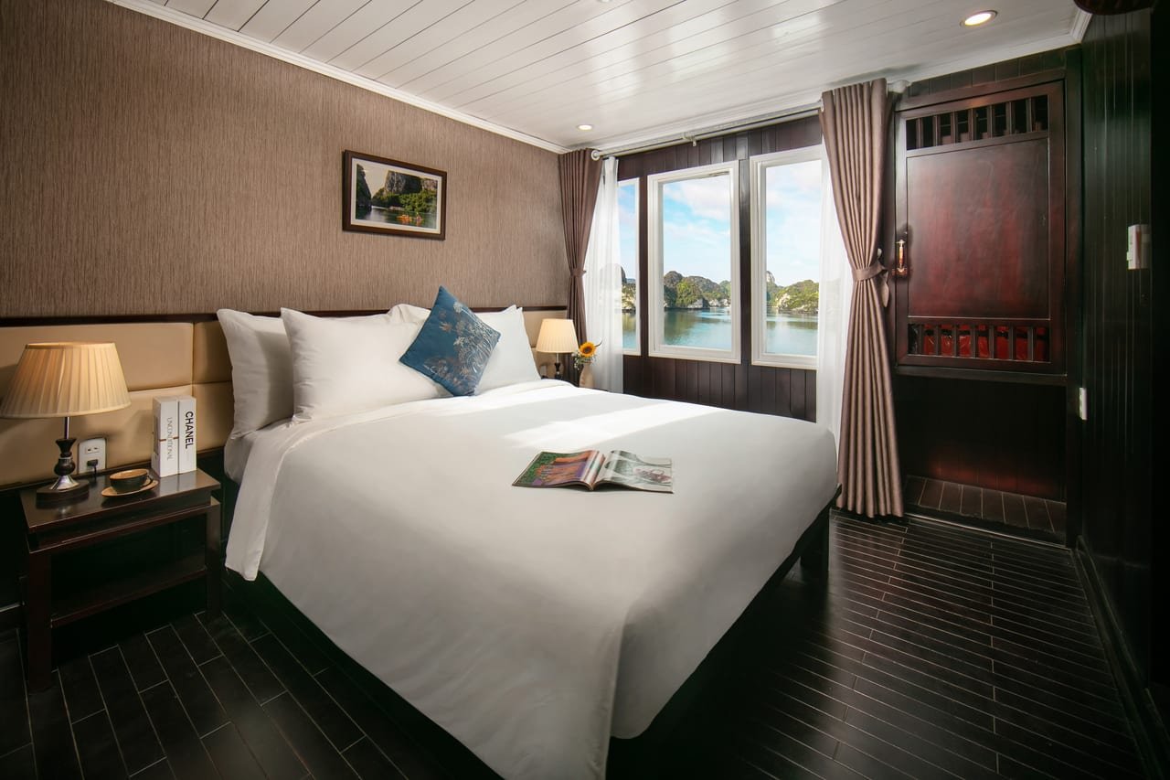 Luxury Shuttle Bus Transfer Hanoi - Halong Bay