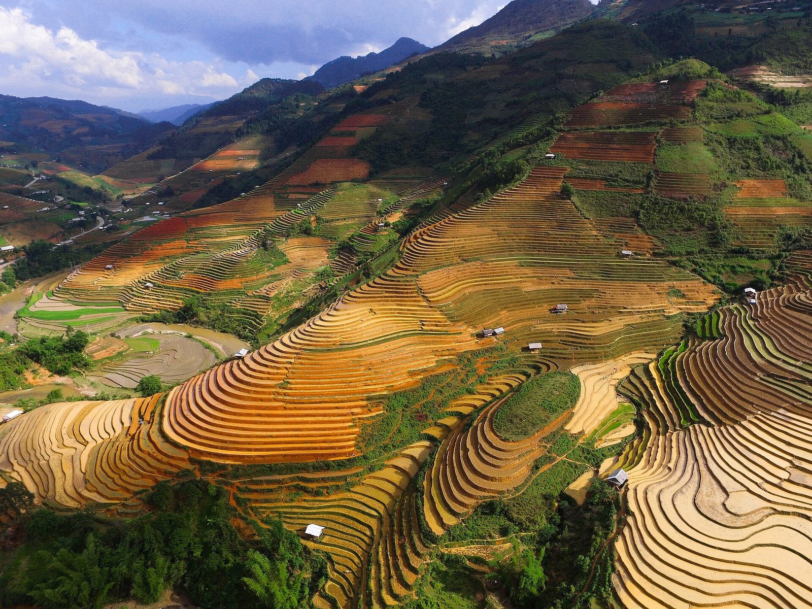 THE ENTIRE MU CANG CHAI