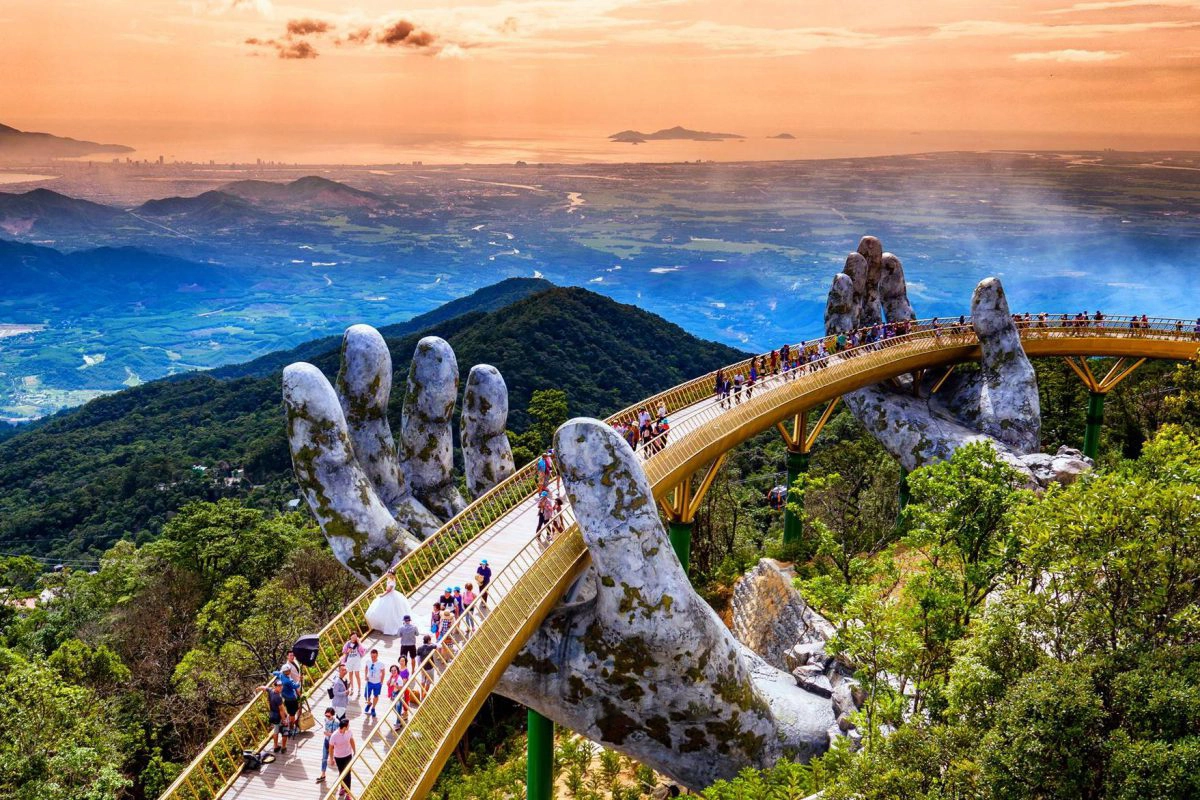 Danang beach and Excursions in the surroundings - 04 Days