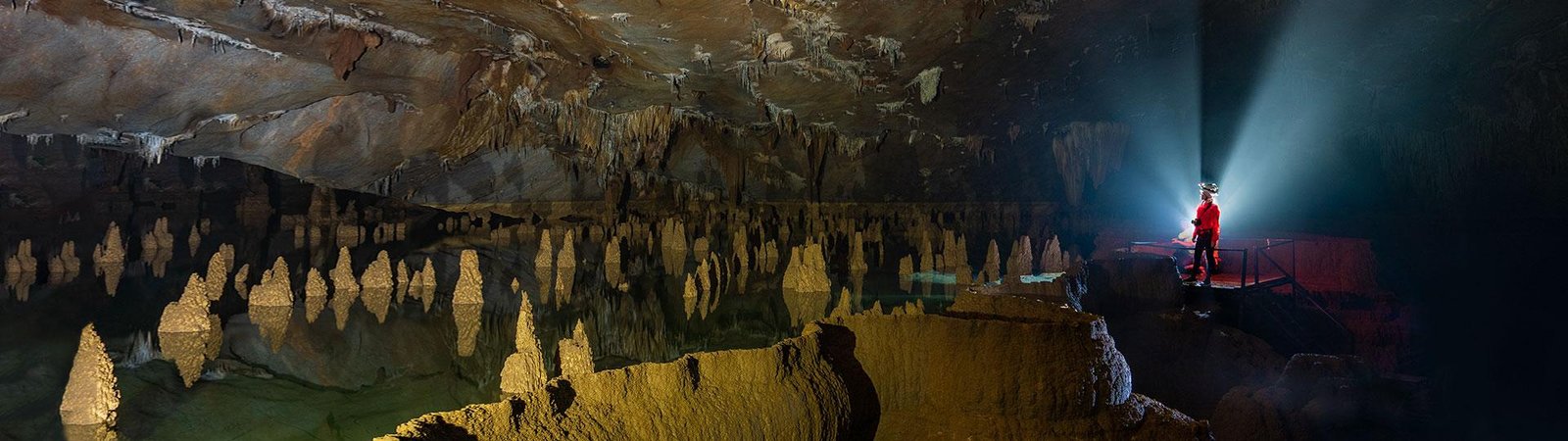 Hang Va Expedition Tour (2 Days 1 Night)