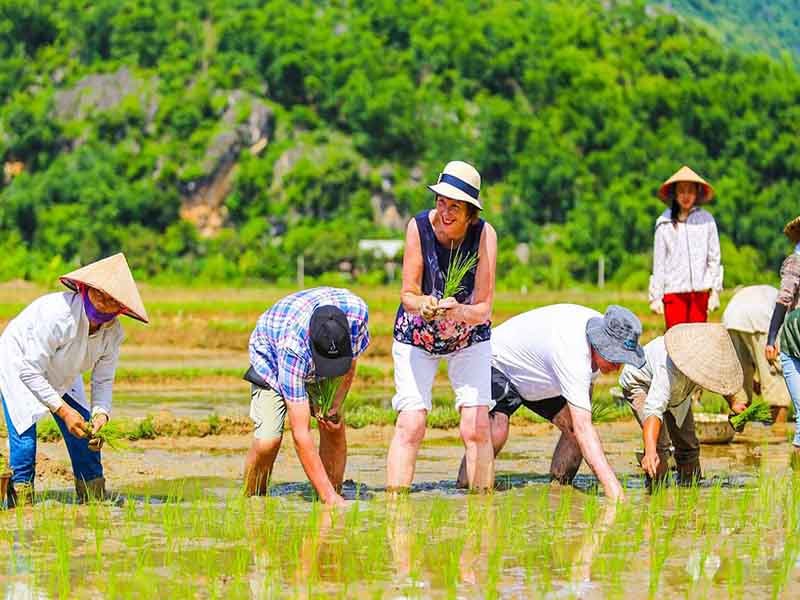 Mai Chau Adventure Tours 2 Days 1 Night