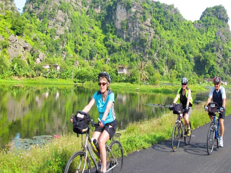 Ninh Binh Private Tour 1 Day - Hoa Lu, Tam Coc & Bich Dong (from Ninh Binh)