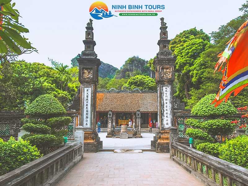 Ninh Binh Private Tour 1 Day - Hoa Lu, Tam Coc, Mua Cave & Bich Dong (from Ninh Binh)