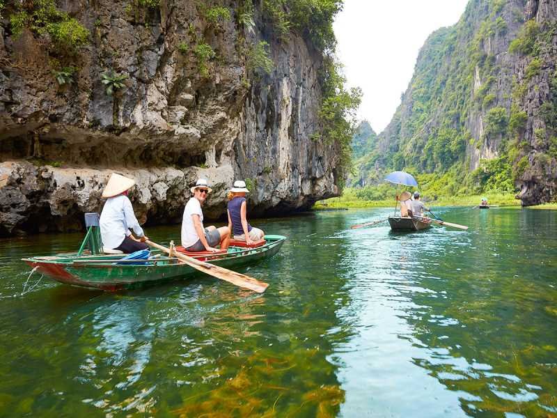 Ninh Binh Private Tour 1 Day - Tam Coc, Mua Cave & Bai Dinh Pagoda (from Hanoi)