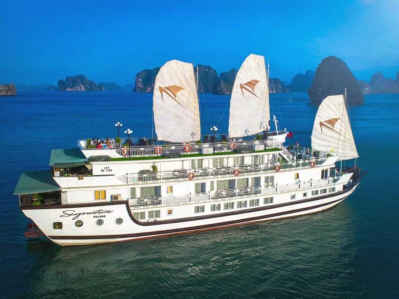 Signature Cruise: 3-Day Bai Tu Long Bay Adventure