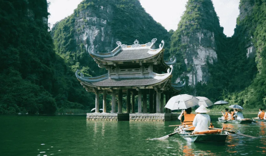 Trang An Ninh Binh City Tour