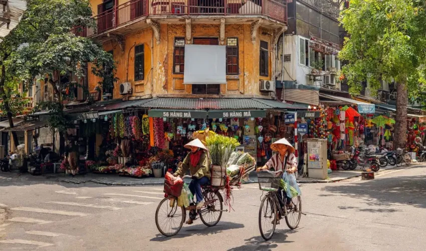 A diverse tour program with many exciting experiences in Hanoi