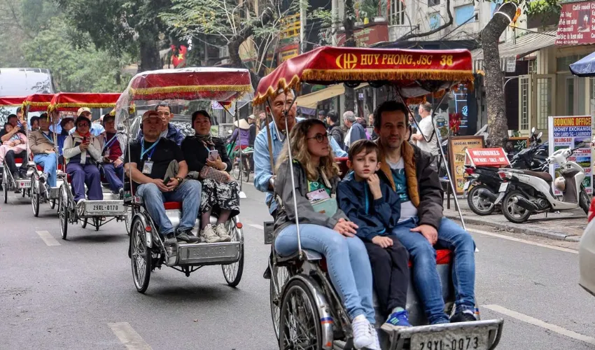 Cyclos were a popular mode of transportation for people in Hanoi in the past