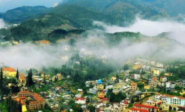 Sapa – Bac Ha Adventure | 4-Day Private Tour by Overnight Train & Limousine from Hanoi