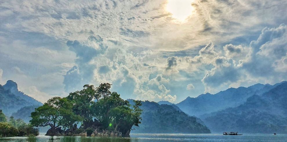 Ha Giang - Dong Van - Bao Lac - Cao Bang - Ba Be